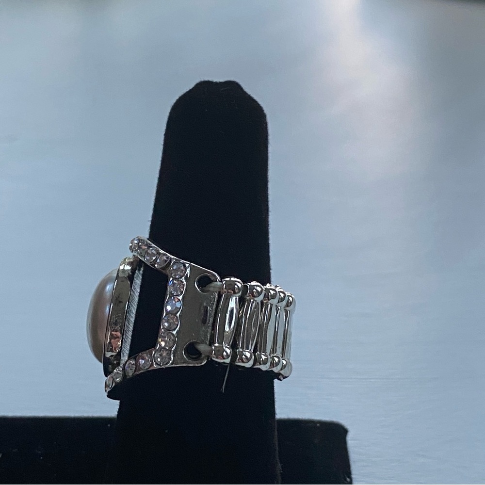 Pearl & Rhinestone Stretch Ring - Picture 10 of 11